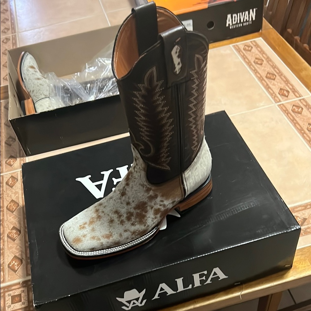 Men CowHide Western Boots